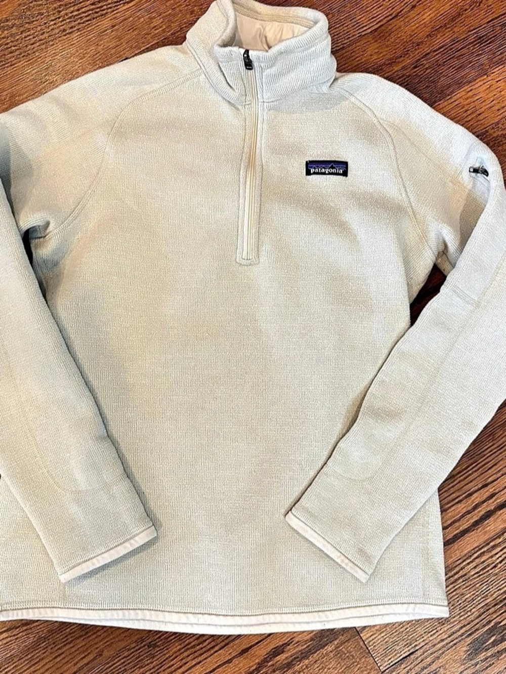 Patagonia Quarter-Zip Fleece in Cream Size Large